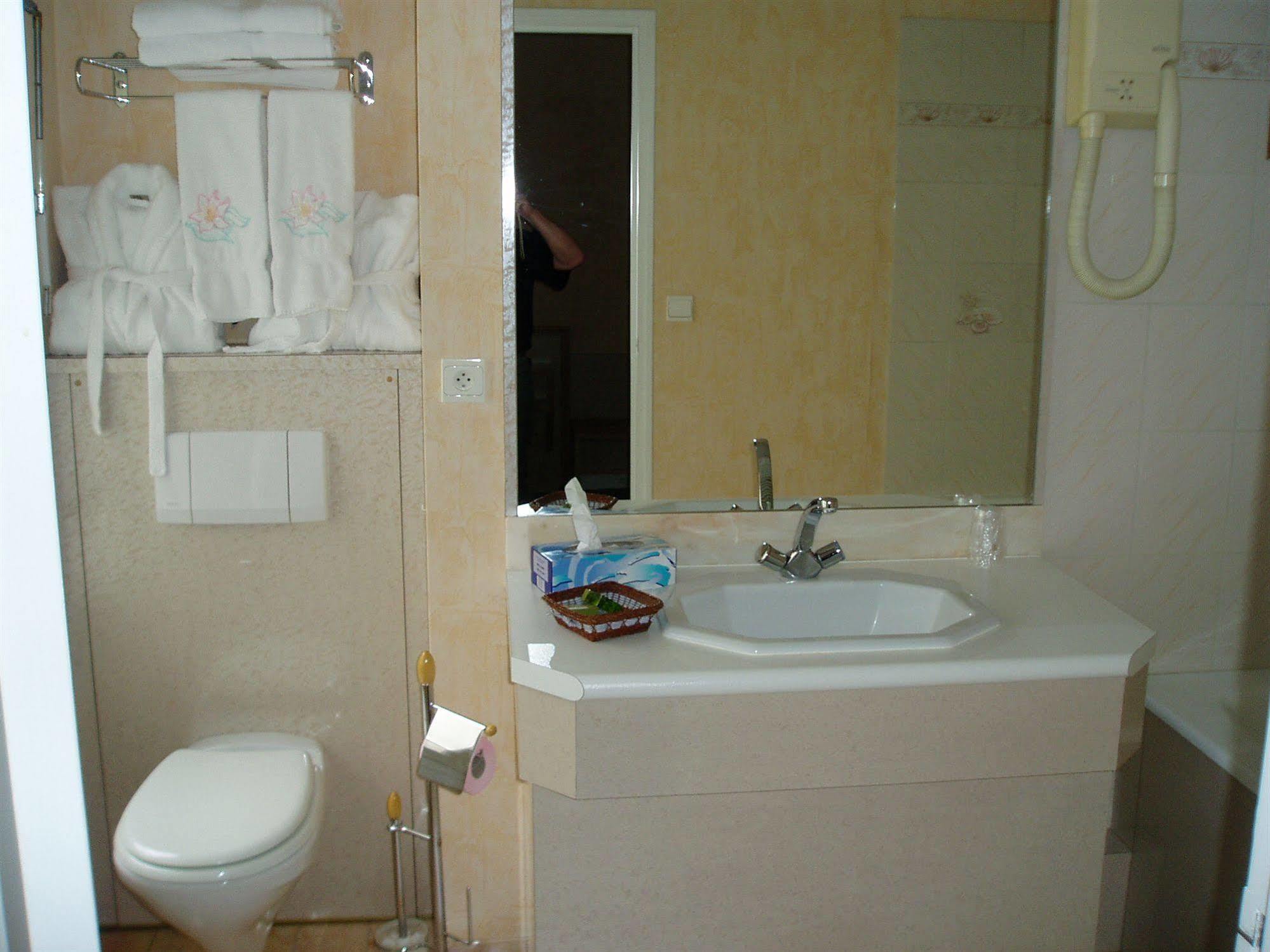 La Poste Hotel วิทรี เลอ ฟรองซัวส์ ภายนอก รูปภาพ